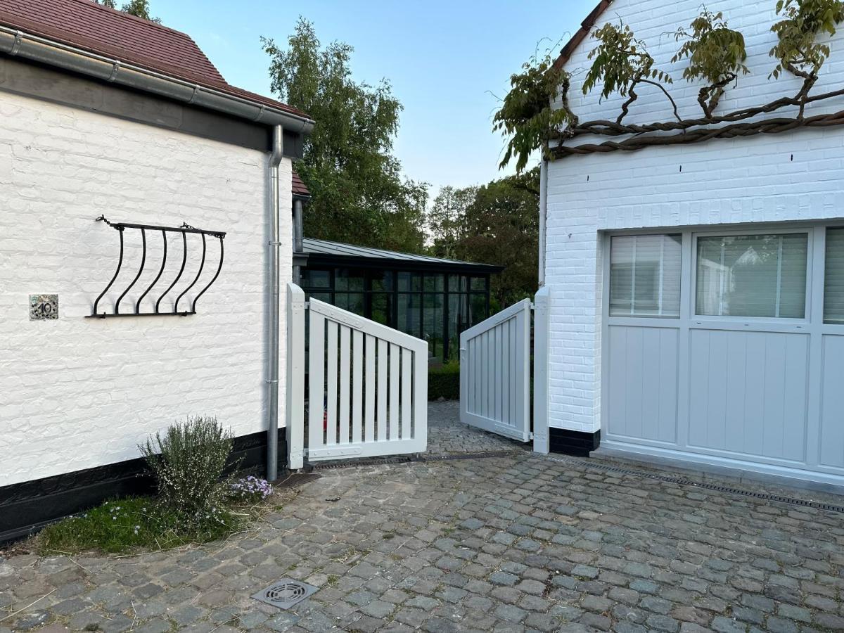 Le Cottage avec jacuzzi extérieur Lasne Exterior foto